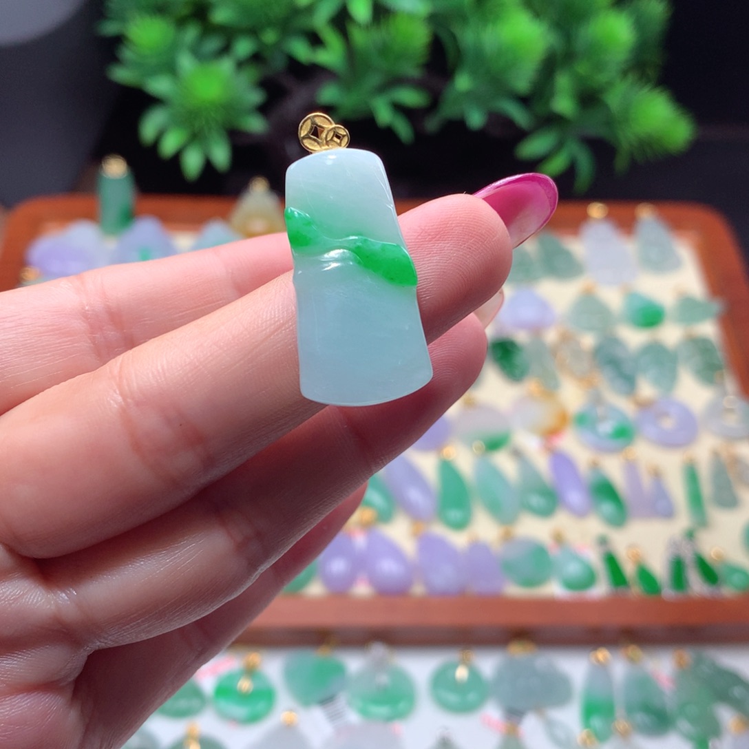 翡翠18K金镶嵌吊坠(不含链)