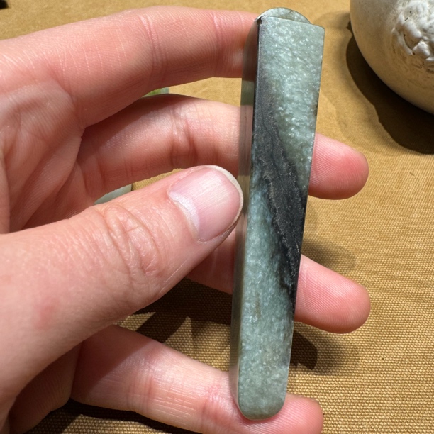 明代和田玉锥形器