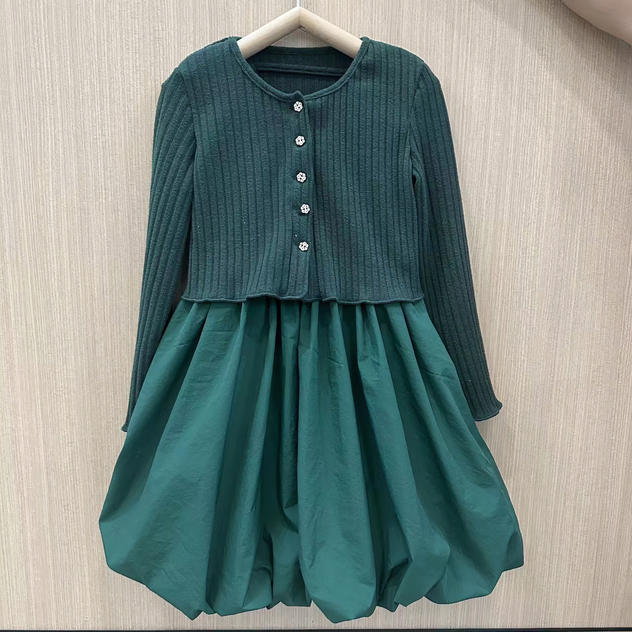 连衣裙女A字裙春季时尚套装长袖复古设计感显瘦气质洋气针织百搭