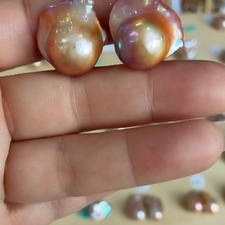 墨***璃未镶嵌淡水珍珠耳饰