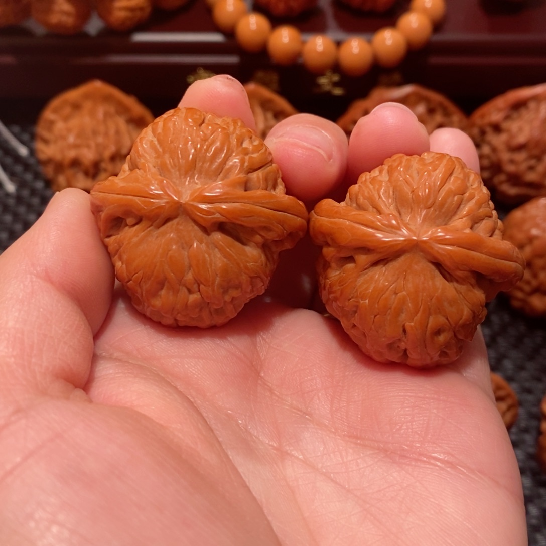 文玩核桃把件白狮子