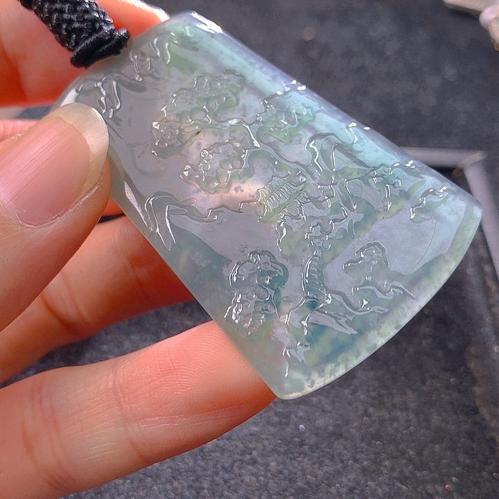 翡翠未镶嵌颈饰翡翠