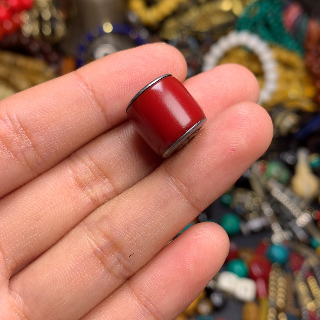 ****泥塑藏传文玩 小配饰。