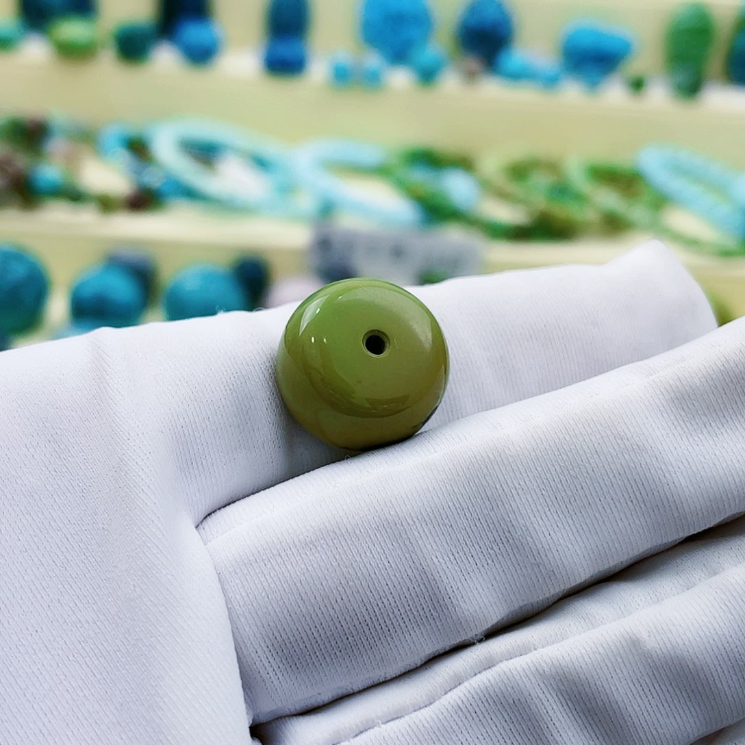 绿松石颈饰未镶嵌