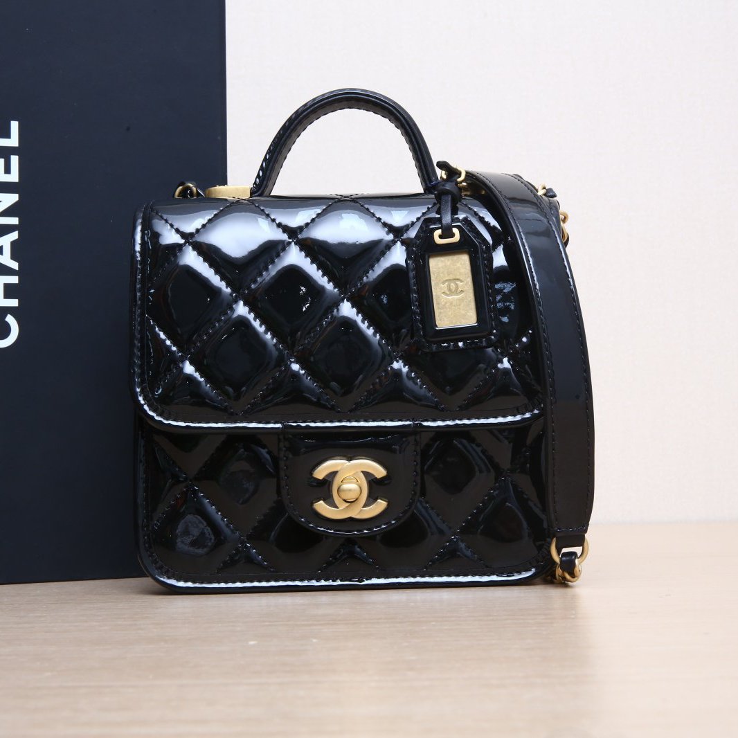 99新 Chanel/香奈儿 小花柳 22K 手柄邮差包 17cm 黑色 芯片开