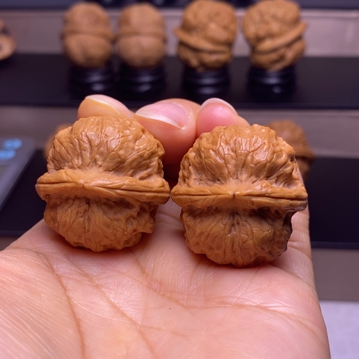 文玩核桃把件粗筋铁地雷61