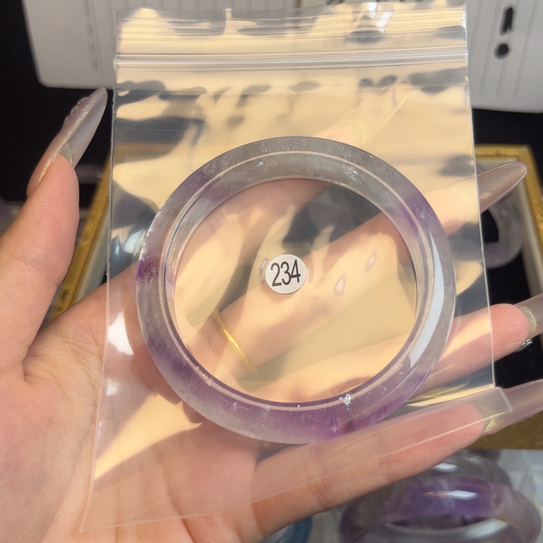 又***夏水晶未镶嵌手镯57+