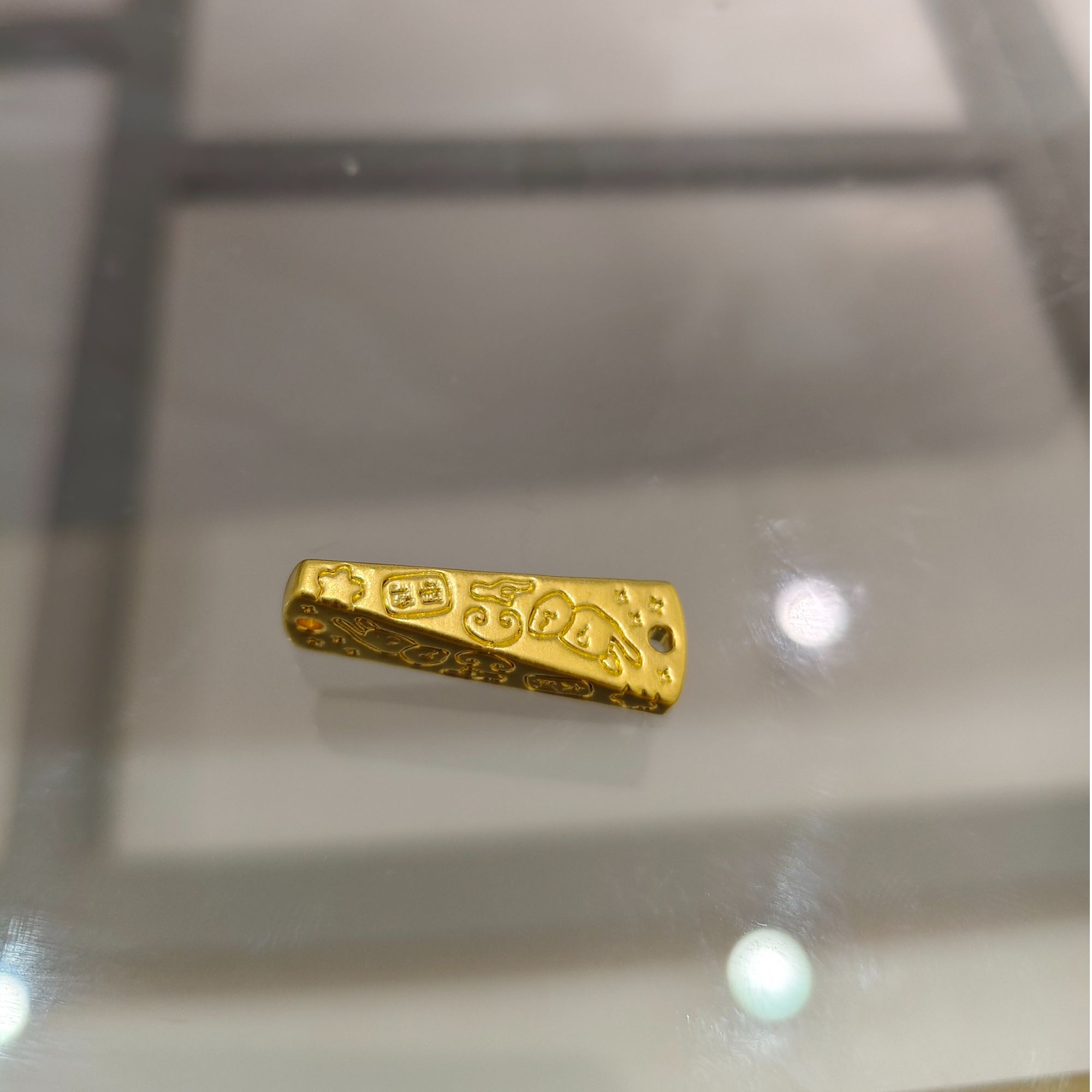 【金轩珠宝】18k吉言立体三角锥吊坠 赠链