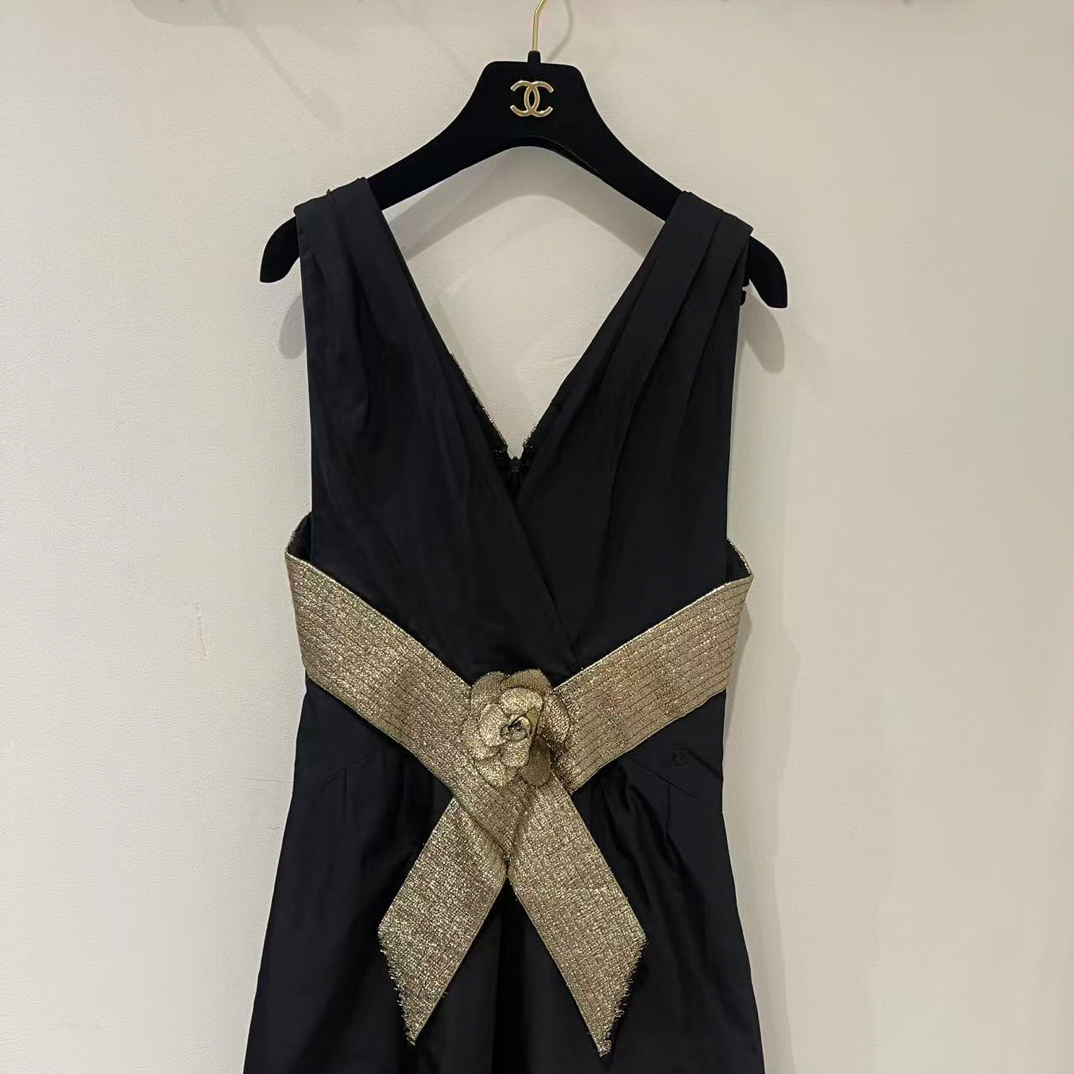 95新 Chanel/香奈儿 07C黑金山茶花连衣裙38码