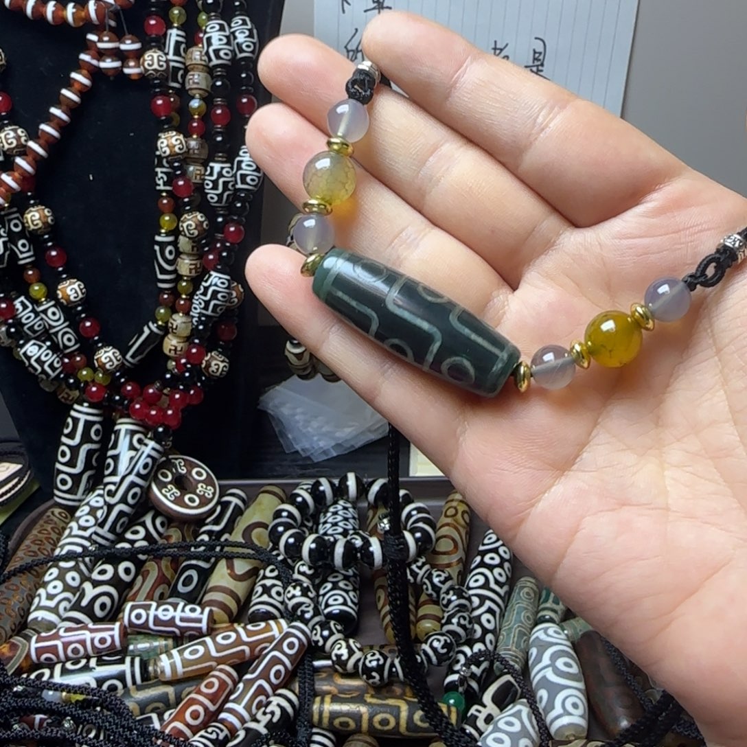 玛瑙/玉髓合金颈饰