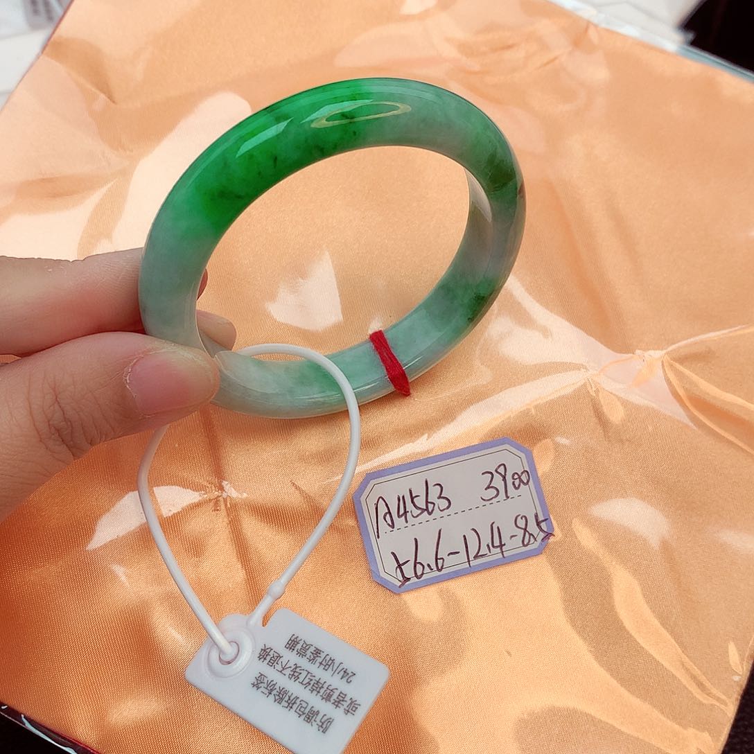 翡翠手镯未镶嵌天然缅甸翡翠A货