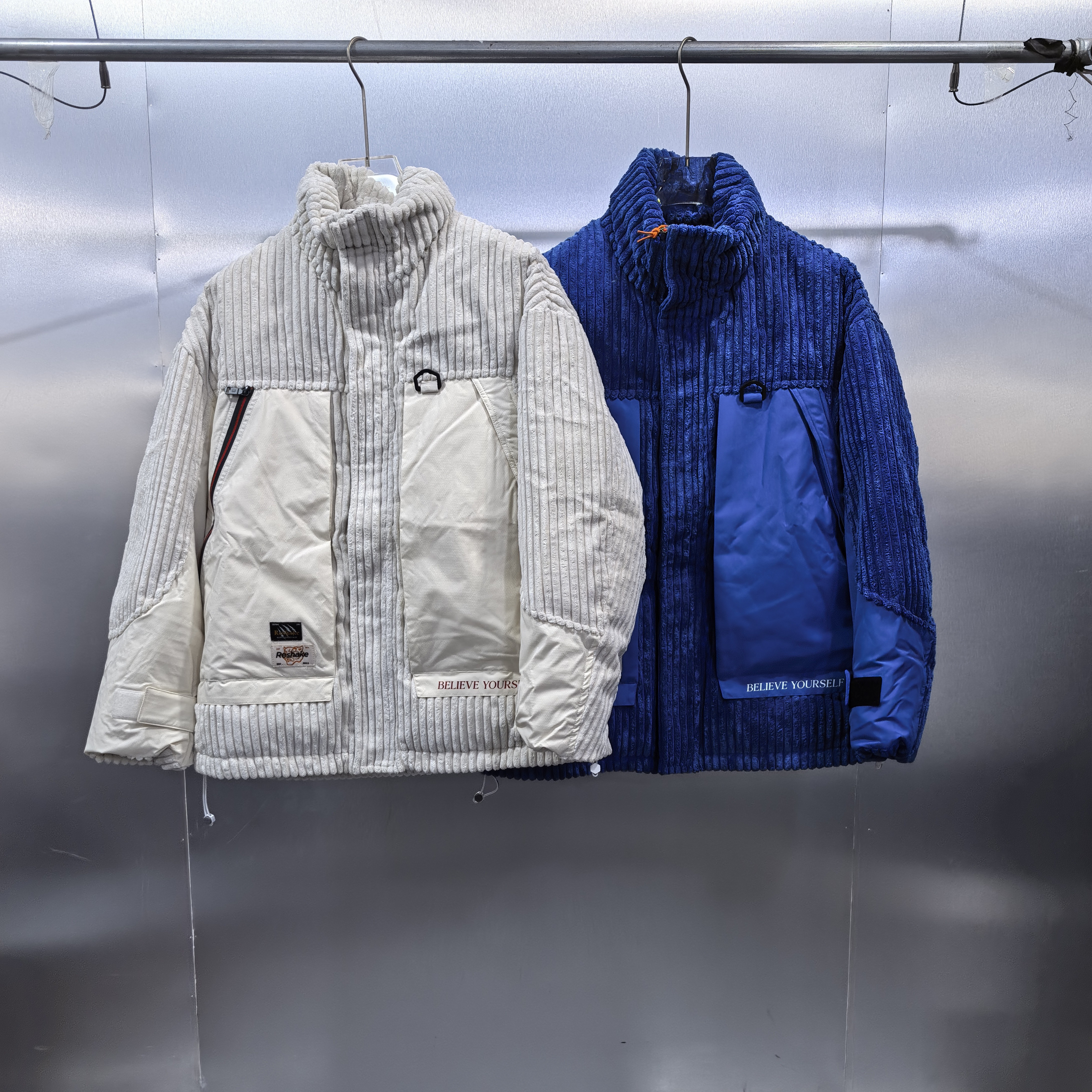 F05-112529-RES秋冬款潮流复古拼接设计宽松保暖立领羽绒服