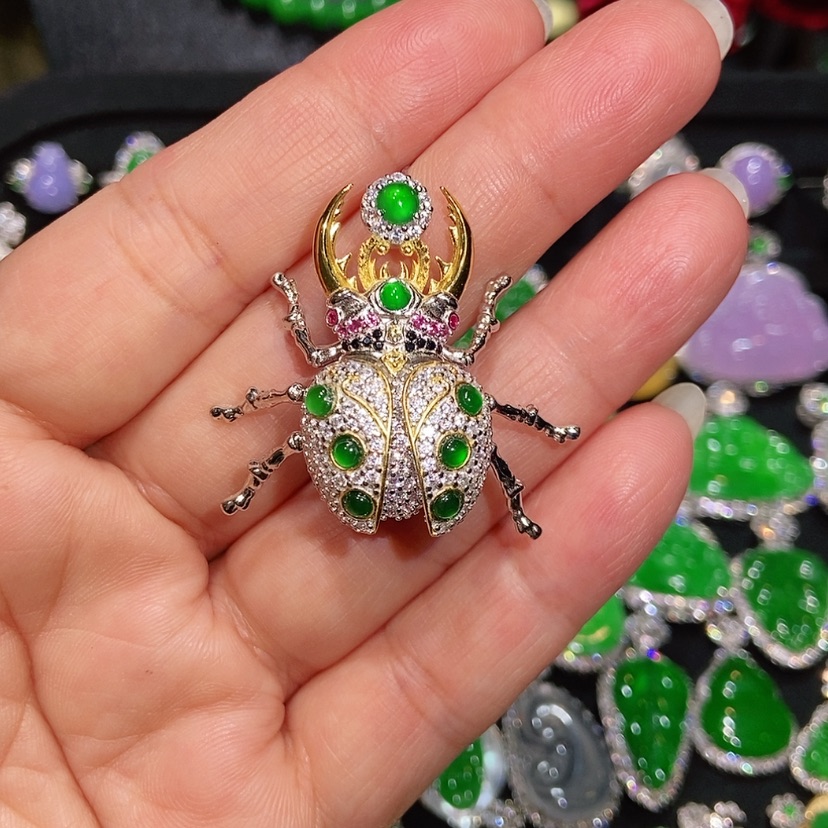 【闪购商品】翡翠颈饰未镶嵌天然翡翠