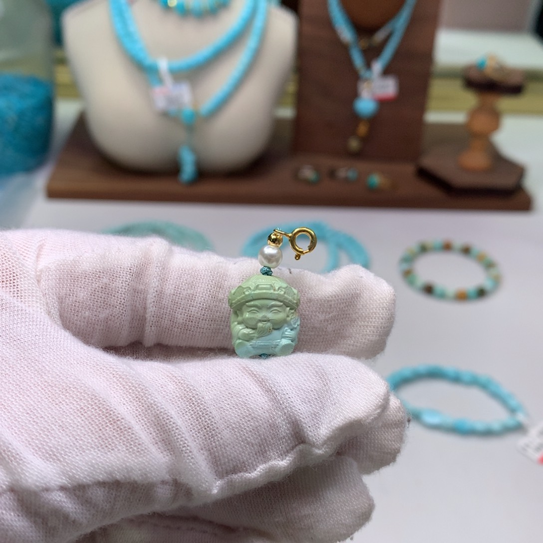 绿松石配饰未镶嵌