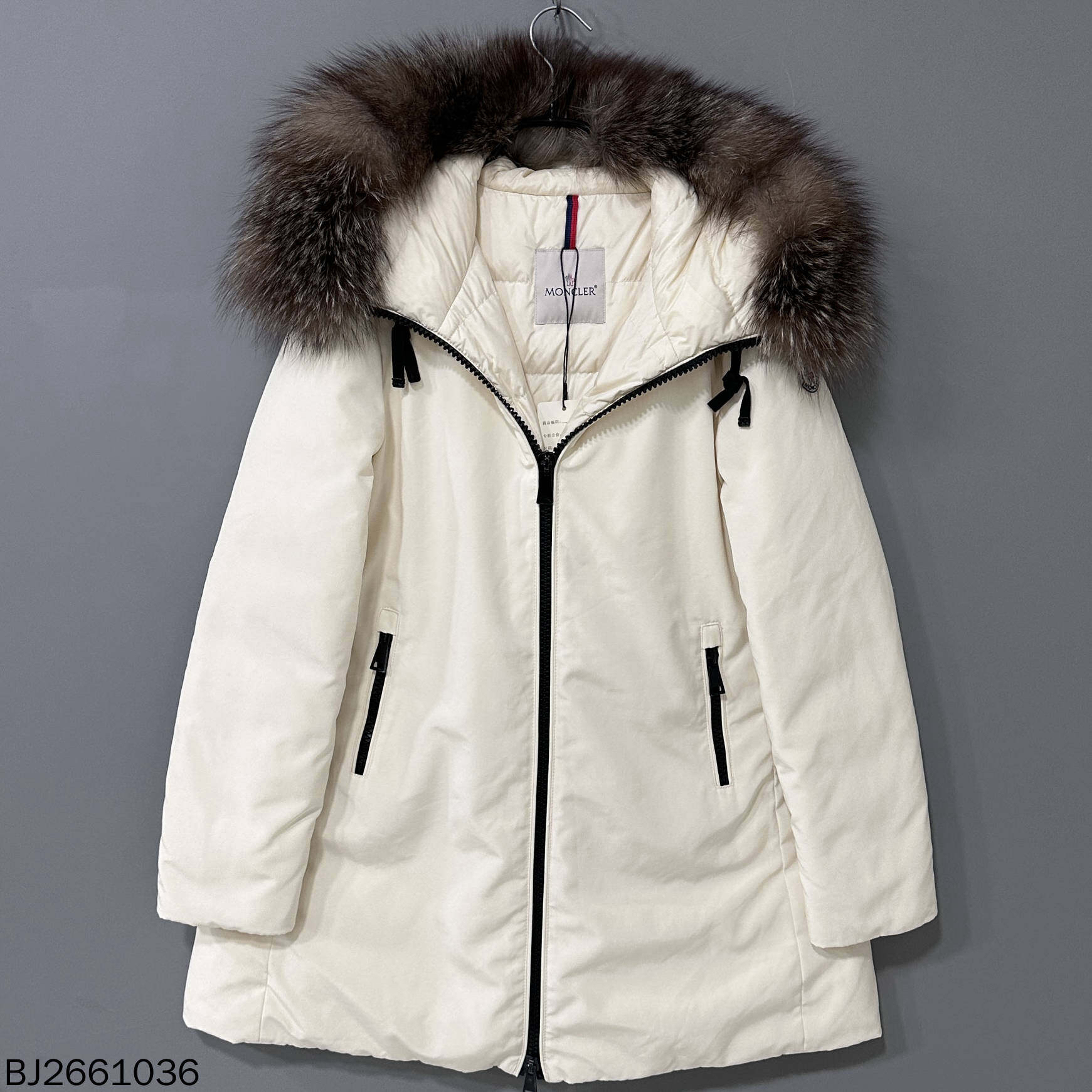 99新 MONCLER 白雪公主狐毛领中长款羽绒服/1码/61036