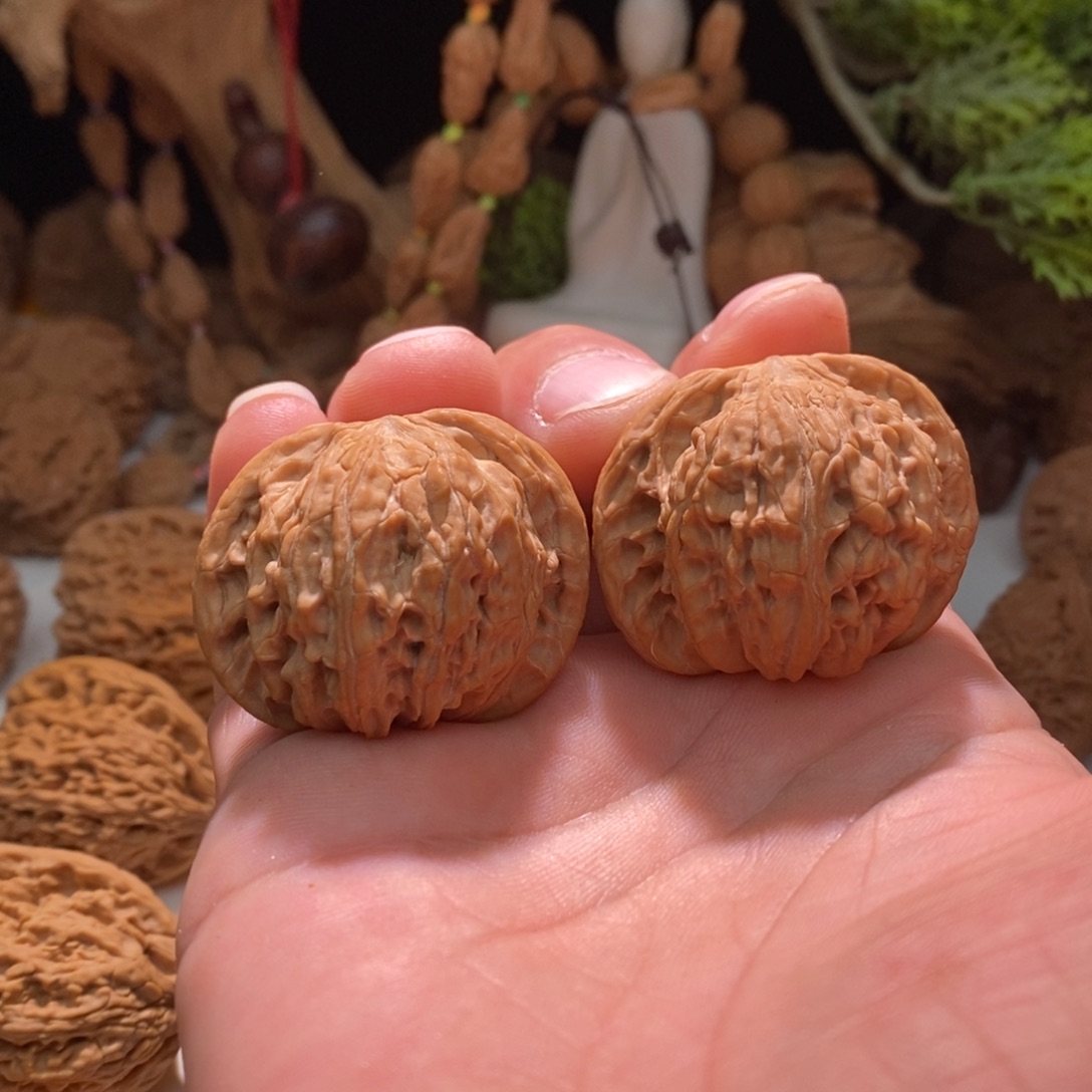 文玩核桃吊坠山地磨盘42