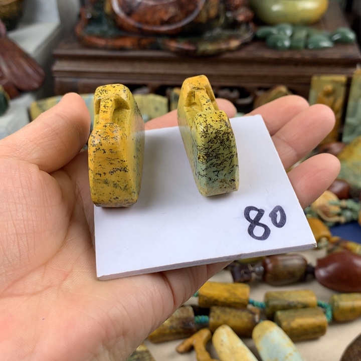 岫岩河磨玉（透闪石质玉）挂件未镶嵌乱*