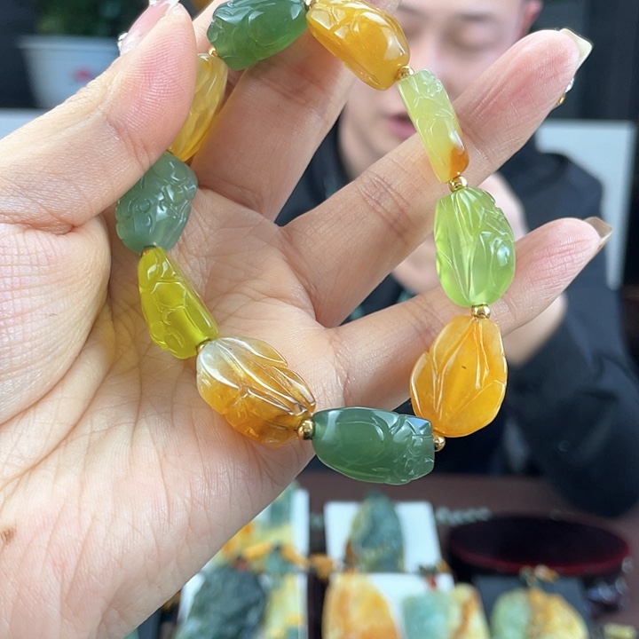 蛇纹石玉手链未镶嵌