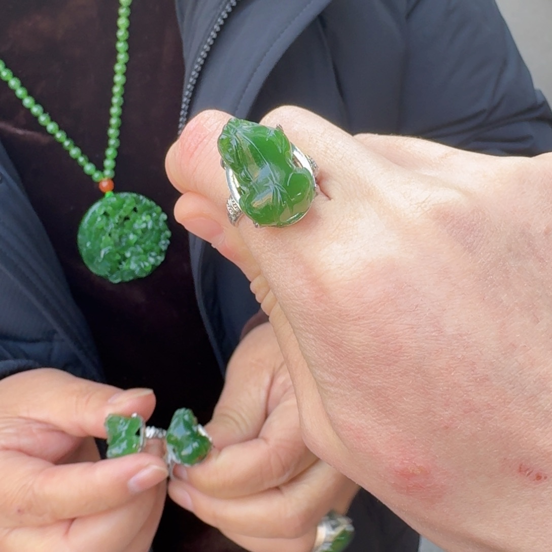 银S925镶嵌戒指和田玉拍一发一，多样性发货