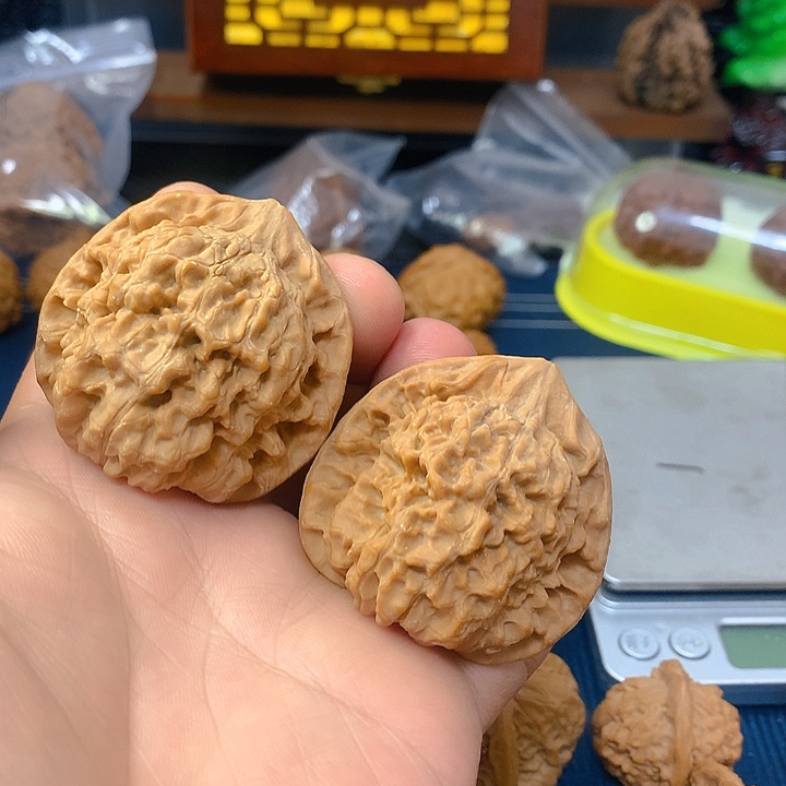 全品无休官帽尺寸44以上大小随机尖微伤冲青皮导致