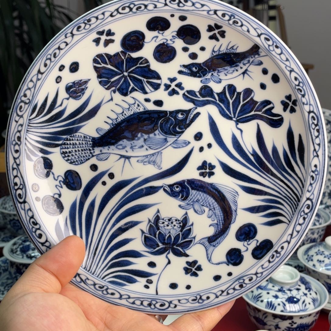 元青花鱼藻纹壶承微瑕