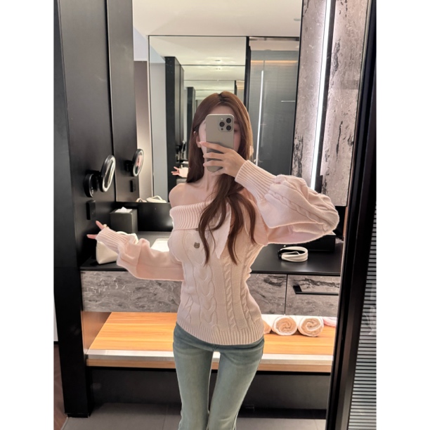 xiaowu 甜美萌妹兔耳纯欲一字肩露肩麻花收腰修身显瘦上衣B05