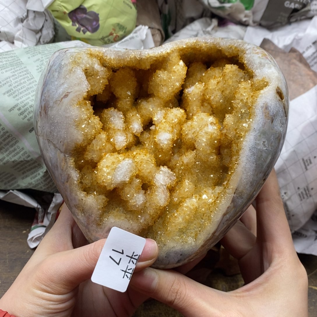 紫晶乌拉圭未镶嵌