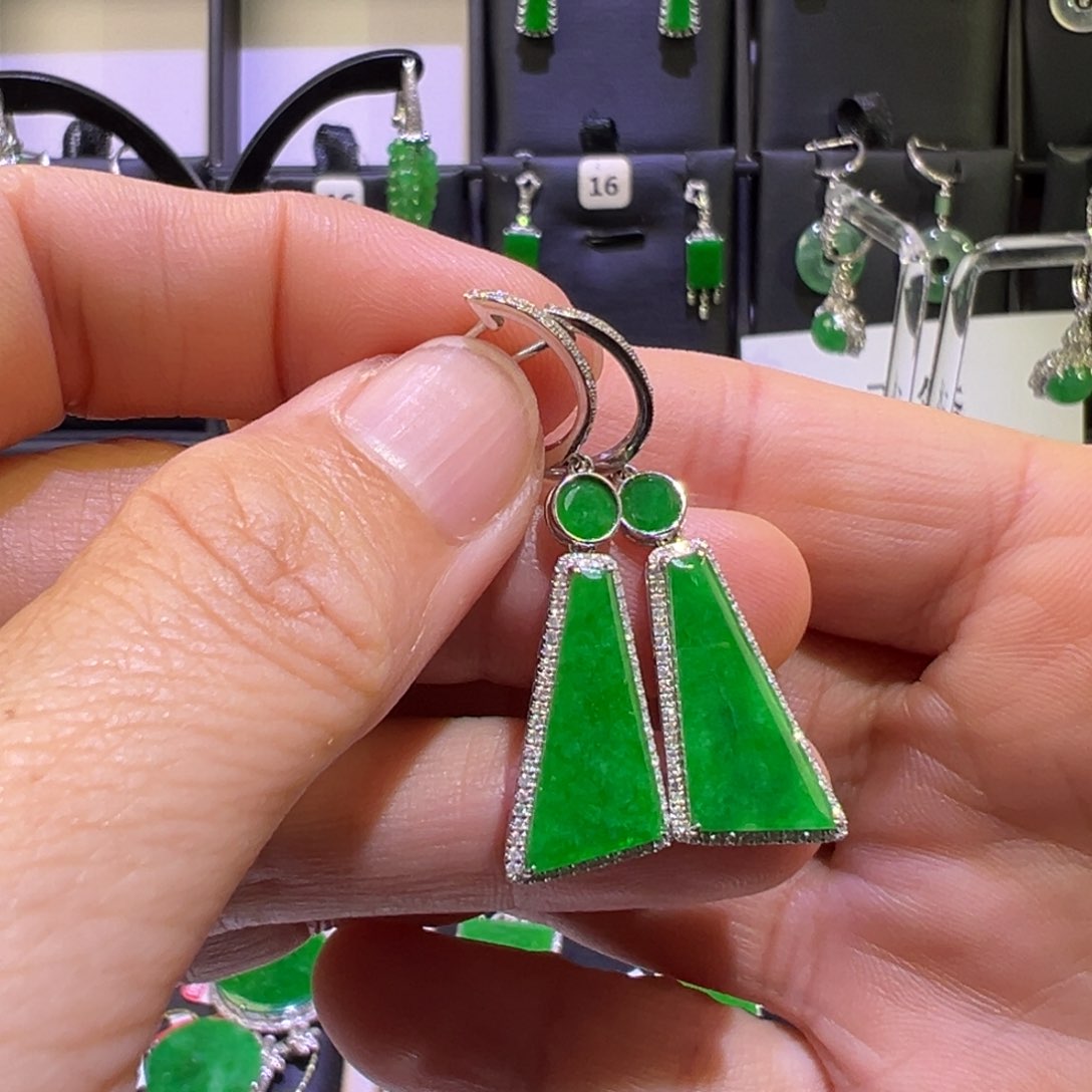 翡翠18K金镶嵌颈饰耳环