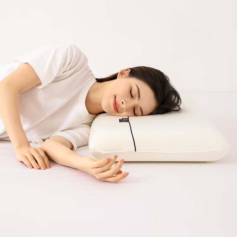皇朴人体工学设计零压力慢回弹护颈记忆枕-30天免费试睡LM2