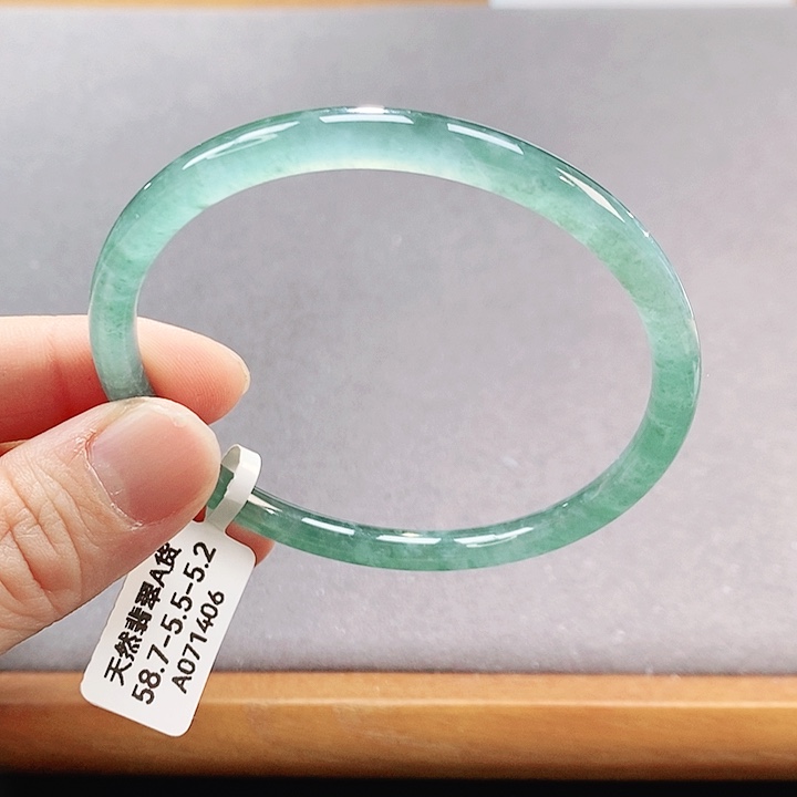 【闪购商品】翡翠手镯（圆镯）未镶嵌