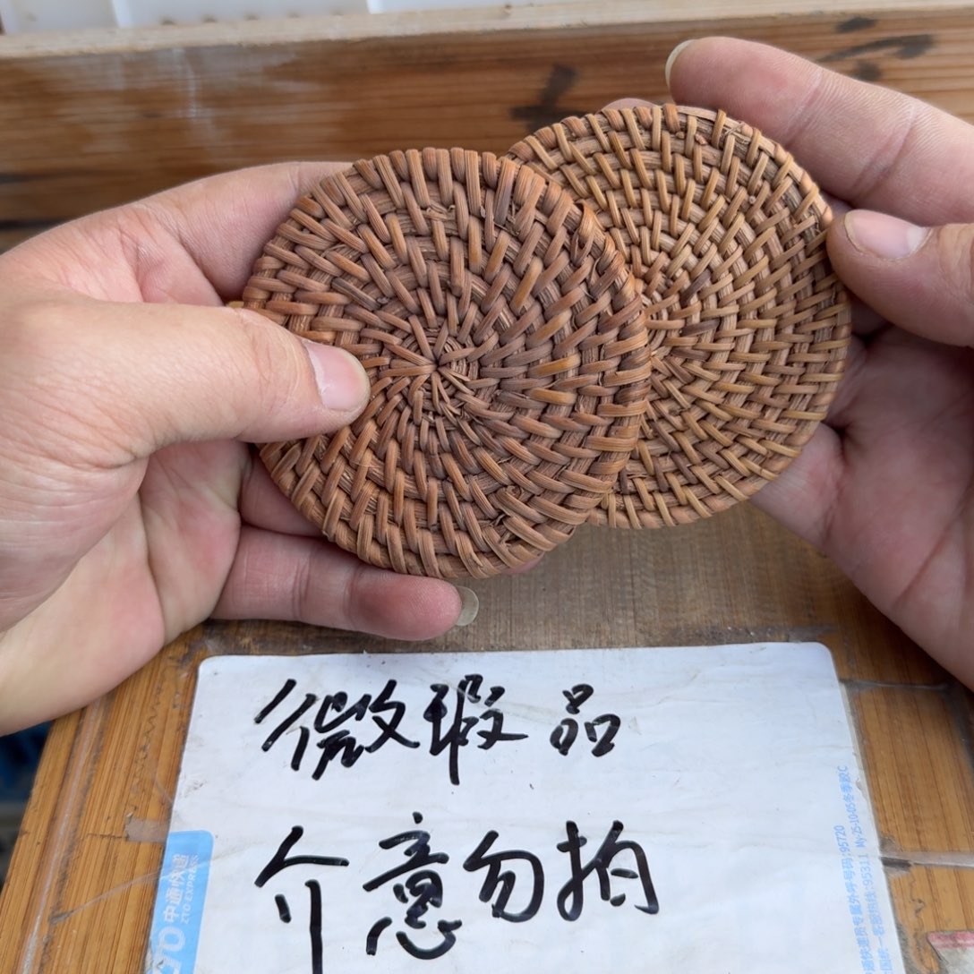 微瑕疵介意勿拍陶瓷器皿@@