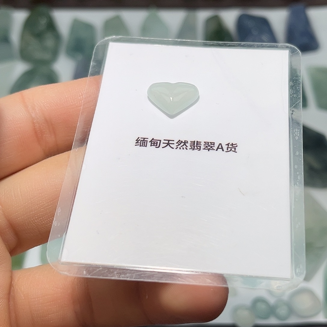 翡翠未镶嵌颈饰2672728