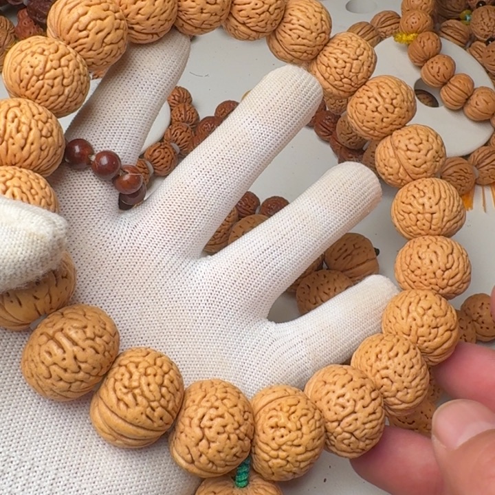 桃核吊坠白月光23mm手持22粒