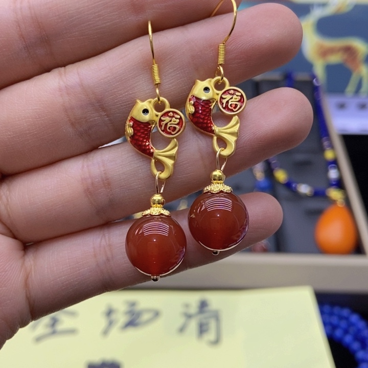 玛瑙/玉髓耳钉银S925镶嵌小鱼南红