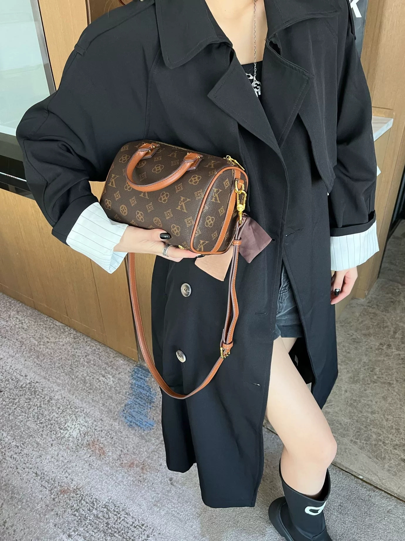 uk定制轻奢百搭经典枕头包复古单肩休闲真皮潮流女士气质网红洋气