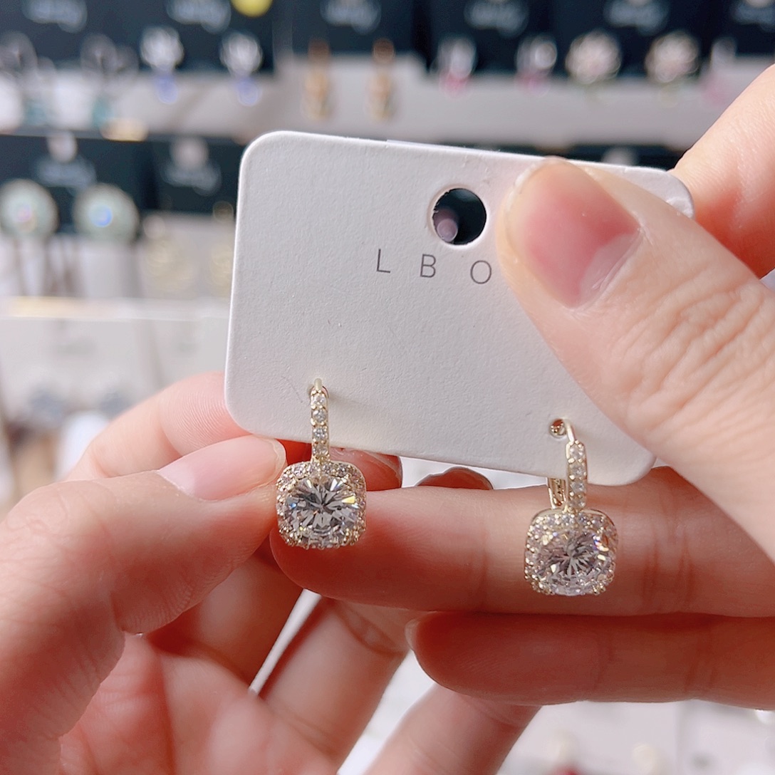 锆石纯铜合金耳环的