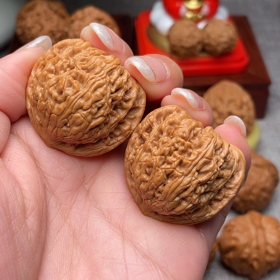 把件文玩核桃承德密纹三角桩红宝石35全品