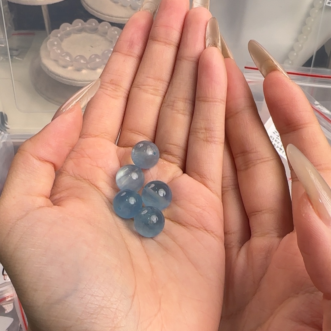 未镶嵌颈饰海蓝宝石卡12+魔鬼蓝