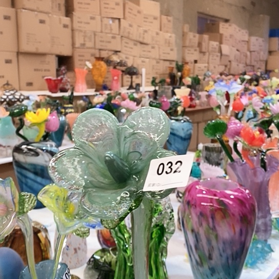 琉璃花瓶高45厘米宽6厘米