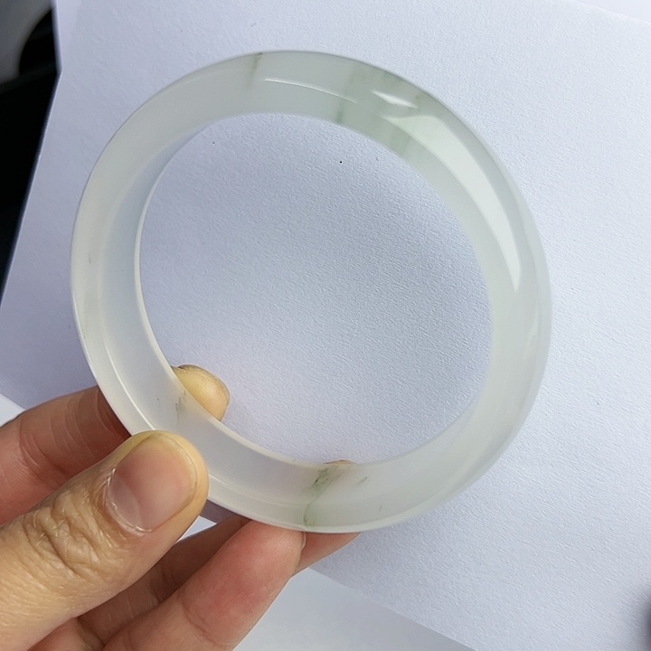【闪购商品】石英质玉手镯未镶嵌