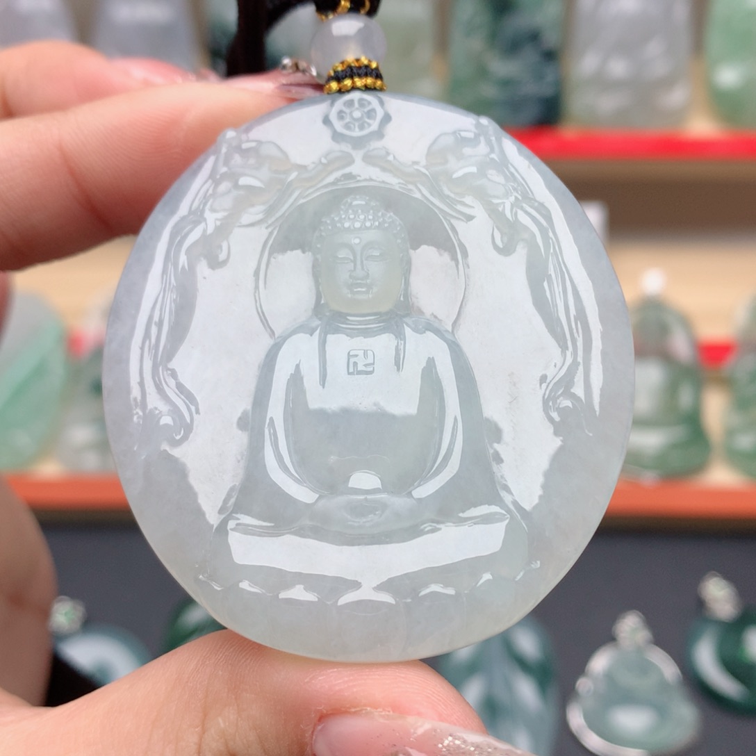 翡翠颈饰未镶嵌大日如来