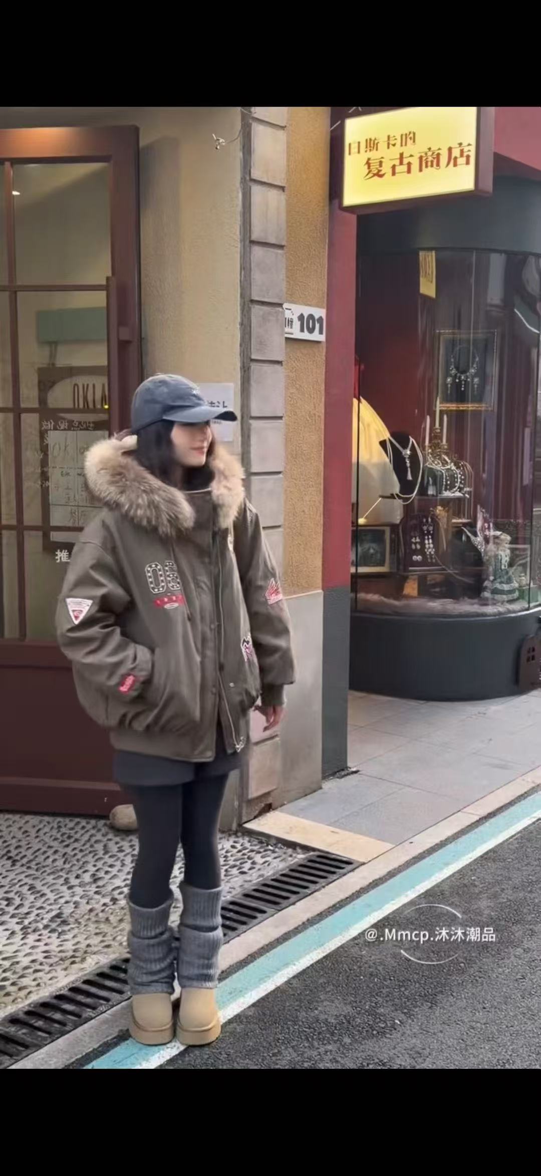 女款拉链保暖带帽刺绣包袖潮品拼接连帽
