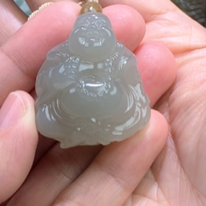 程***主和田玉未镶嵌颈饰