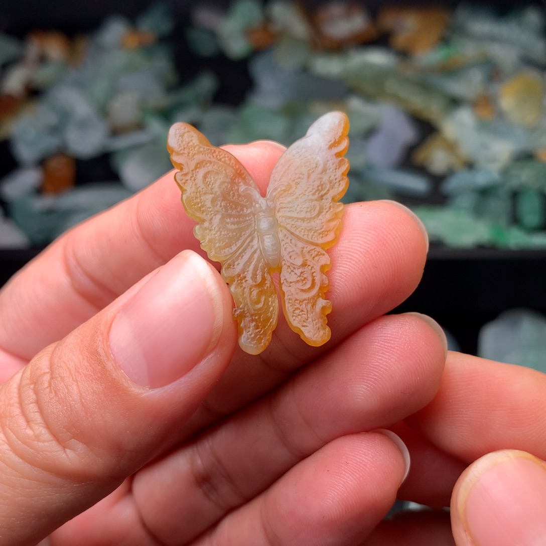 定制翡翠未镶嵌蝴蝶