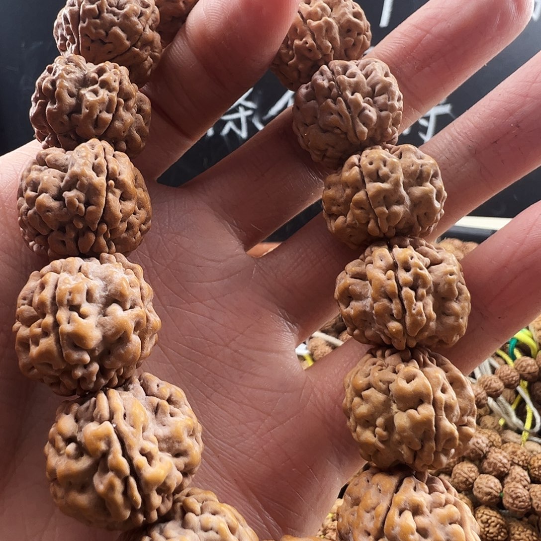 s***。金刚菩提吊坠帝王花20m