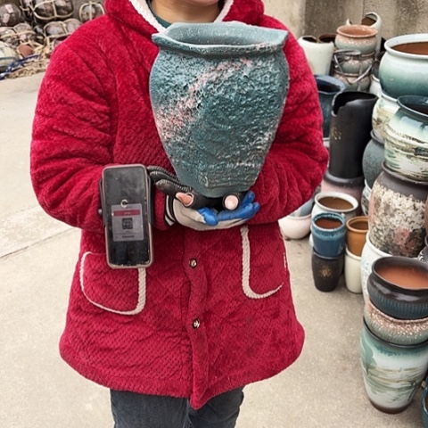 18口24高瑕疵盆子。