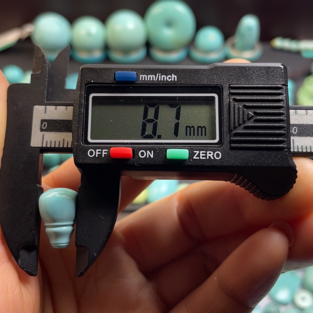 绿松石颈饰未镶嵌