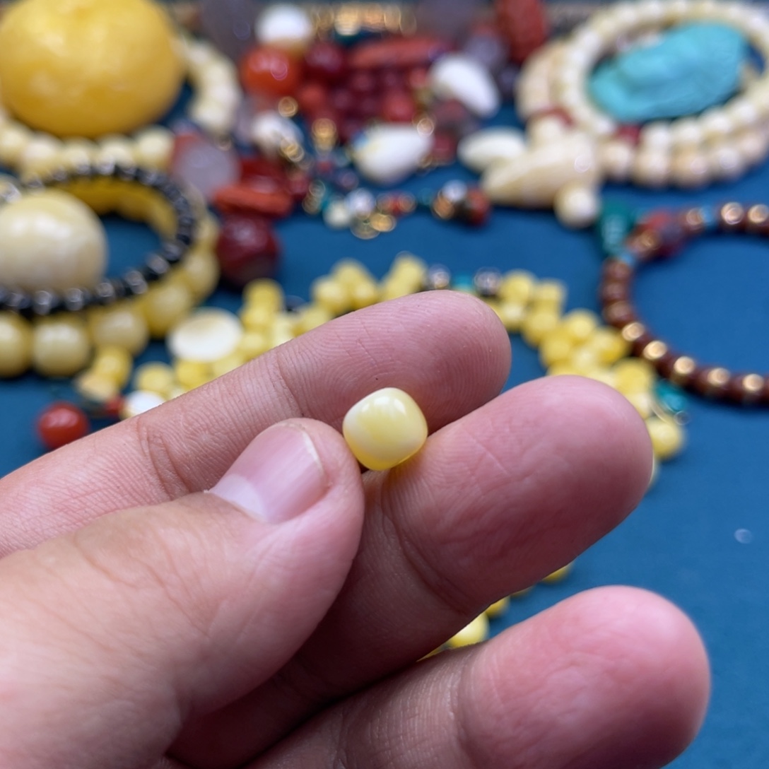 琥珀未镶嵌珠宝奇石50