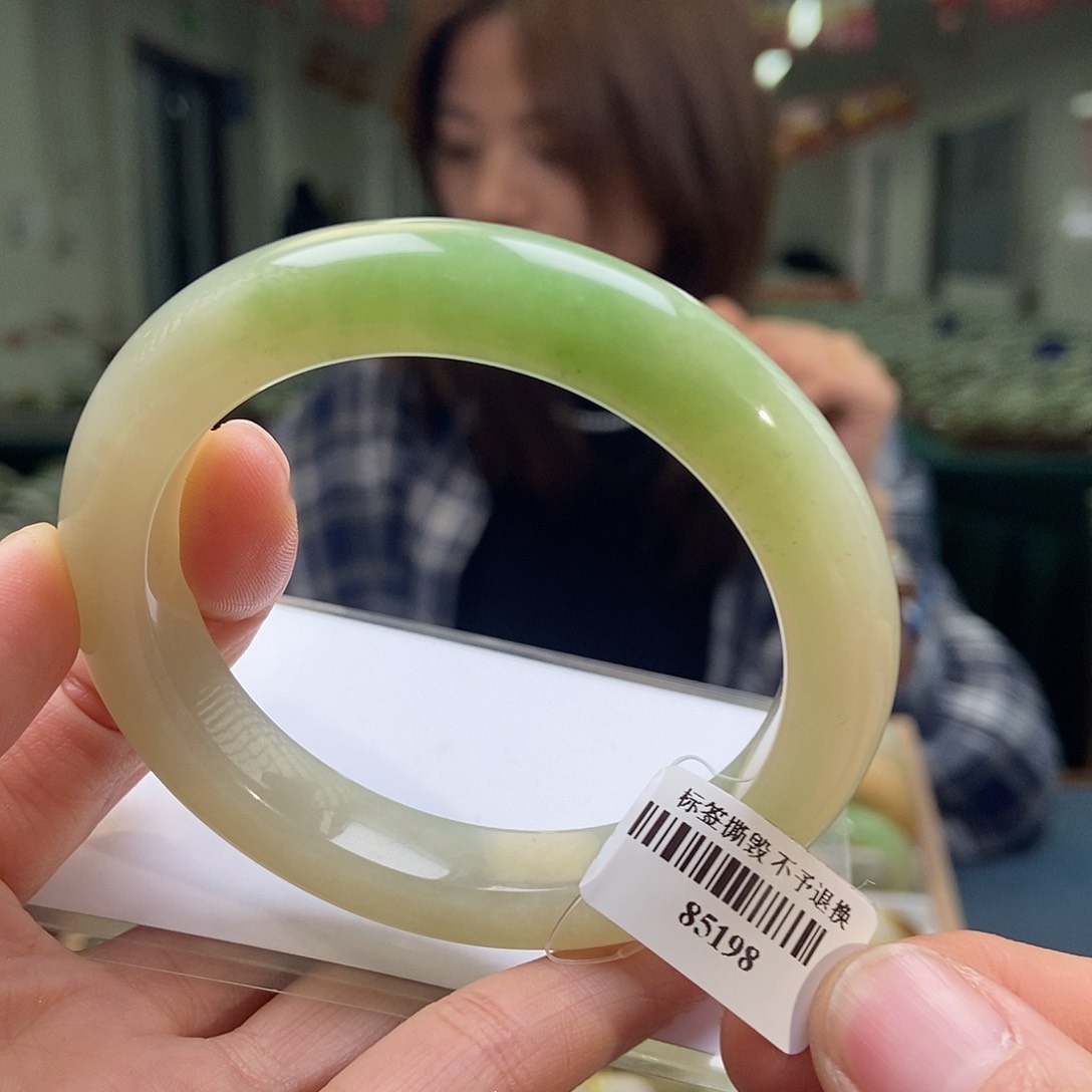 和田玉（翠青玉）手镯未镶嵌56 57