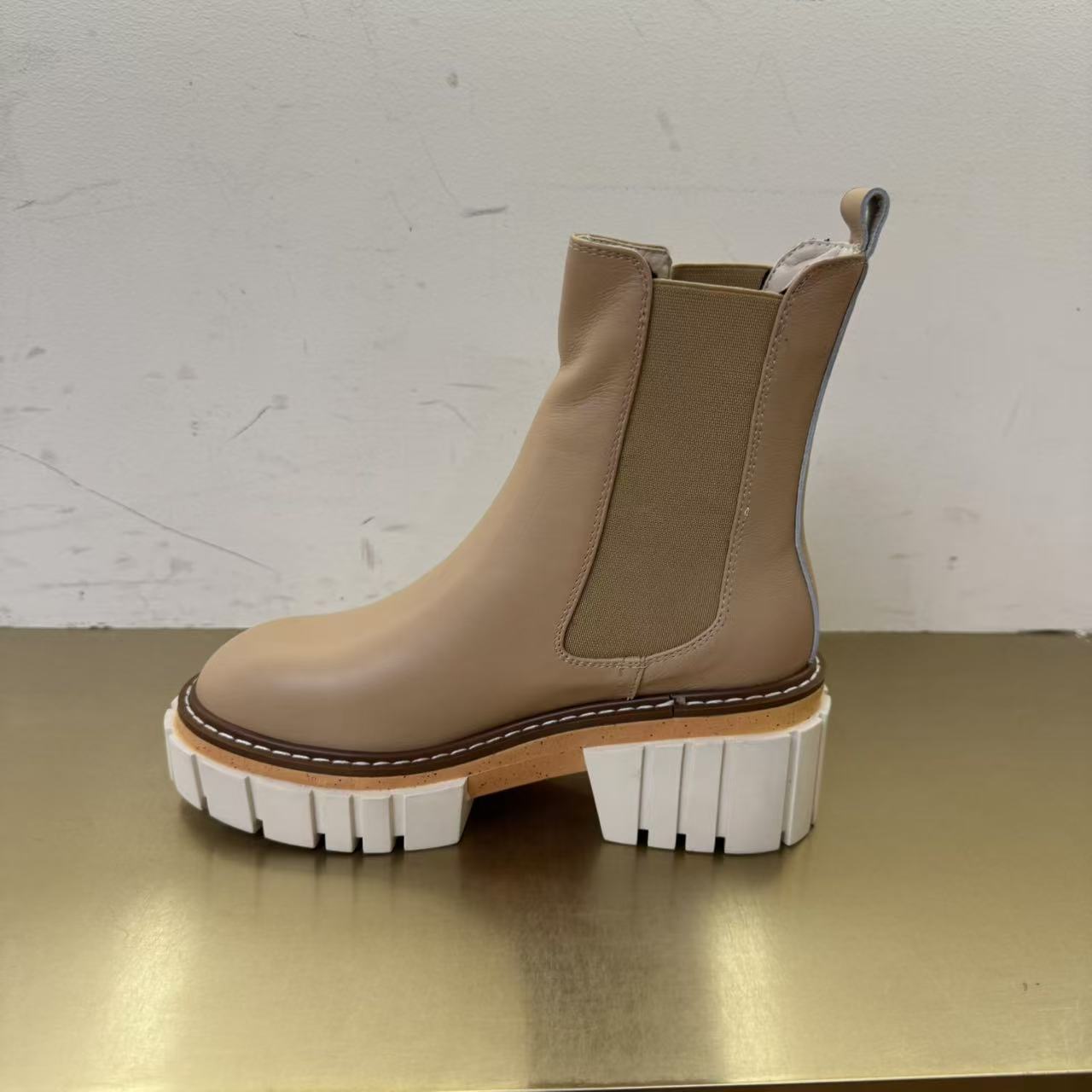 露露严选手工真皮时尚短靴女现货断码316